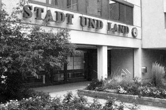 Eingang der STADT UND LAND Konzernzentrale in der Werbellinstraße in Neukölln